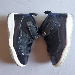 Jordan retro 11 space jams.